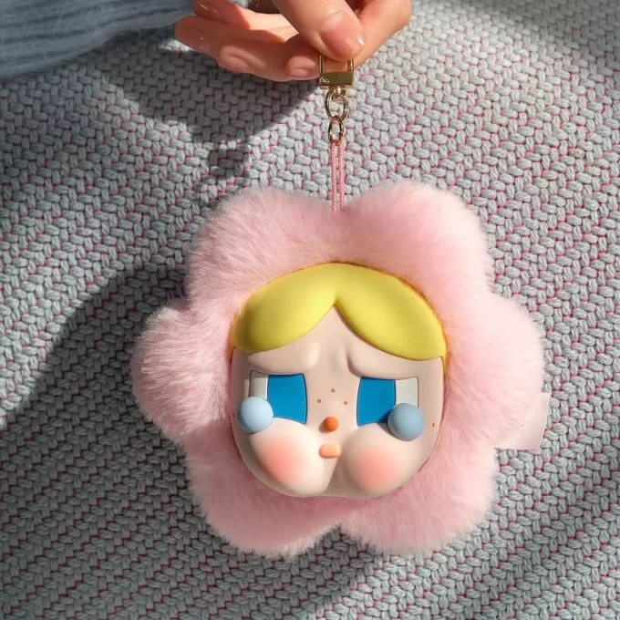 CRYBABY Sad Club Series – Silikon-Plüsch-Kopfhörertasche