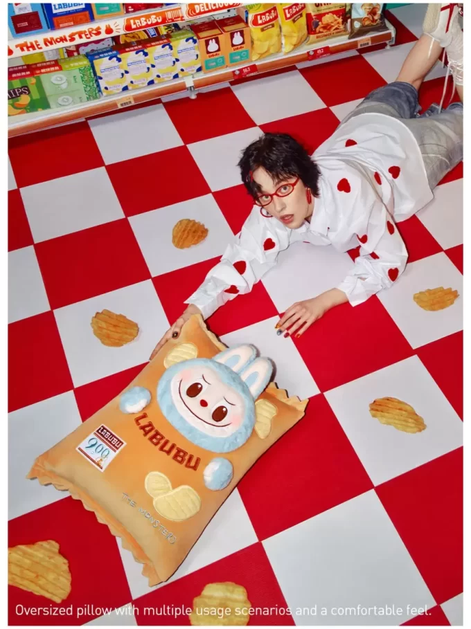 DIE MONSTER Wacky Mart Serie-Kissen (Chips)