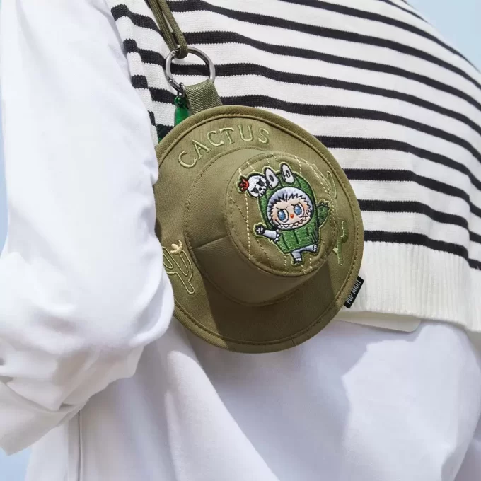 DIE MONSTERS FALL IN WILD SERIES – Bucket Hat Mini Bag BIind Box