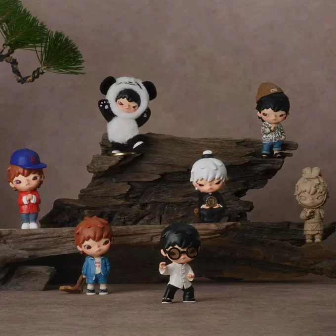 Figuren der Hirono × CLOT-Serie
