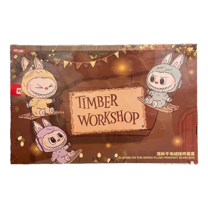 Labubu The Monsters Timber Workshop Anhänger „Playing on the Swing“ in Pop Land, exklusive versiegelte Schachtel (6 Blindboxen)
