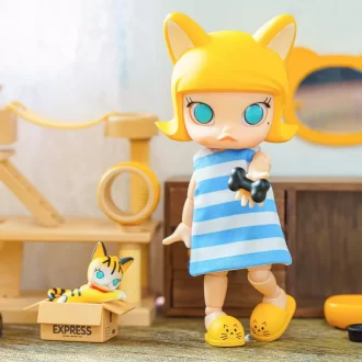 MOLLY Cat In The Box Actionfigur
