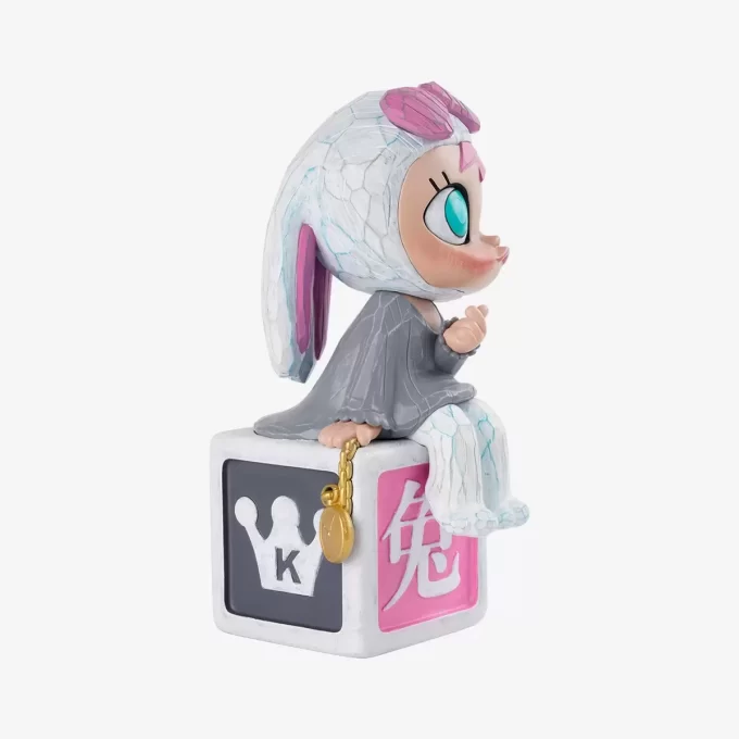 MOLLY Statue zum 17. Jahrestag – Pink Moon Rabbit