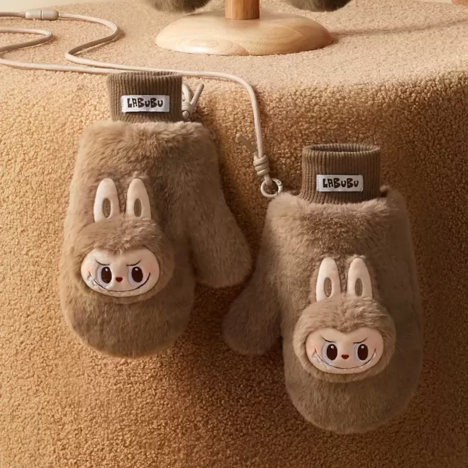 Warme, flauschige Weihnachtsserie – LABUBU Plüschhandschuhe